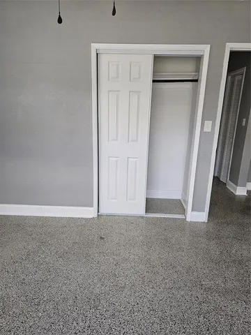 $2,000 | 325 Phippen Waiters Road, Unit 2, Dania Beach, FL 33004