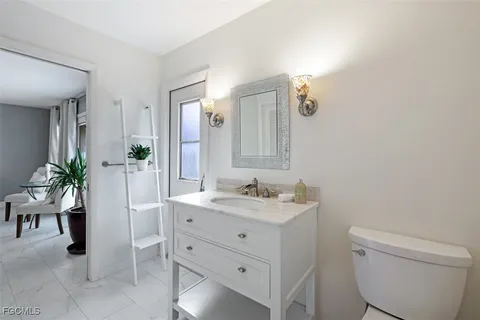 $1,235,000 | 1030 Aqua Lane, Fort Myers, FL 33919