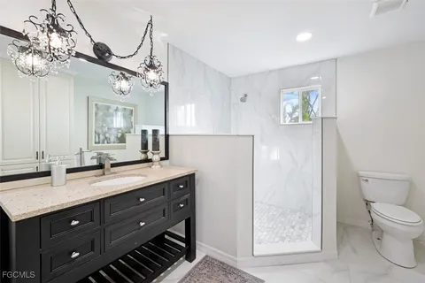 $999,900 | 1030 Aqua Lane, Fort Myers, FL 33919