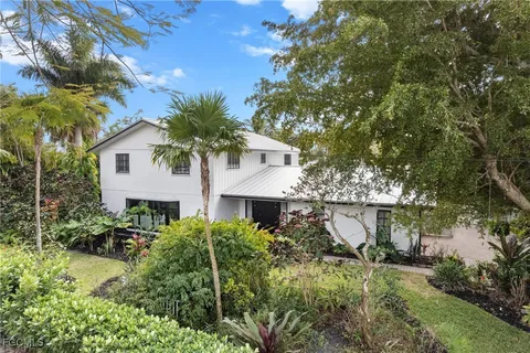 $1,235,000 | 1030 Aqua Lane, Fort Myers, FL 33919
