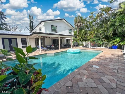 $999,900 | 1030 Aqua Lane, Fort Myers, FL 33919