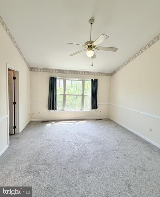 45572 Whitcomb Square Sterling, VA 20166 - Photo 18 of 32 Bright and airy room with charm.
