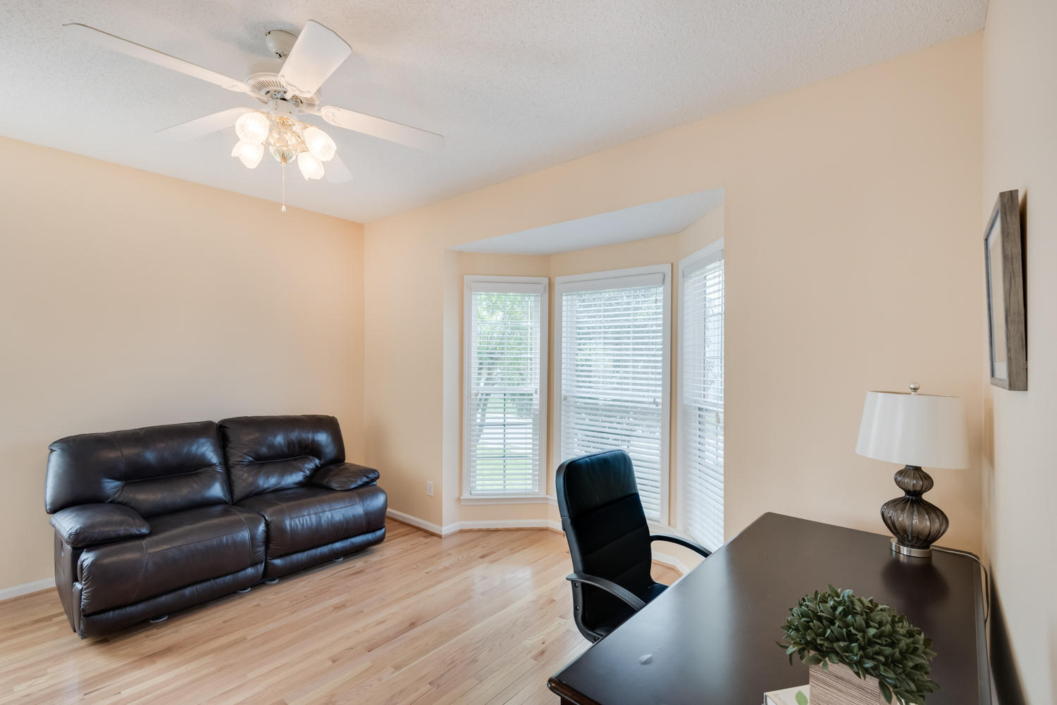 2372 Gibbons Road Chattanooga, TN 37421 - Photo 14 of 29 Family Room