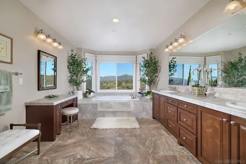 $2,699,000 | 15792 Via Santa Pradera, San Diego, CA 92131