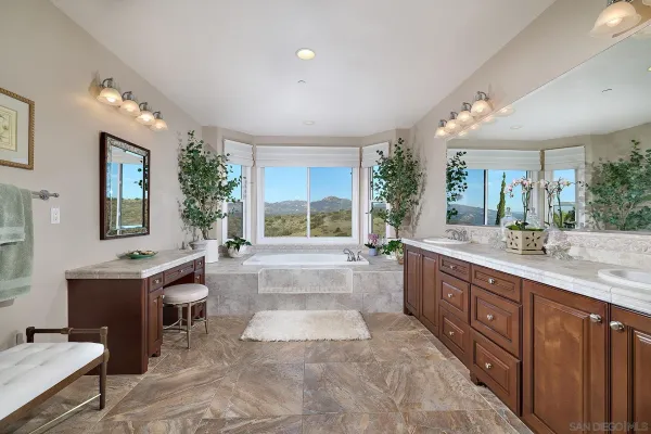 $2,699,000 | 15792 Via Santa Pradera, San Diego, CA 92131