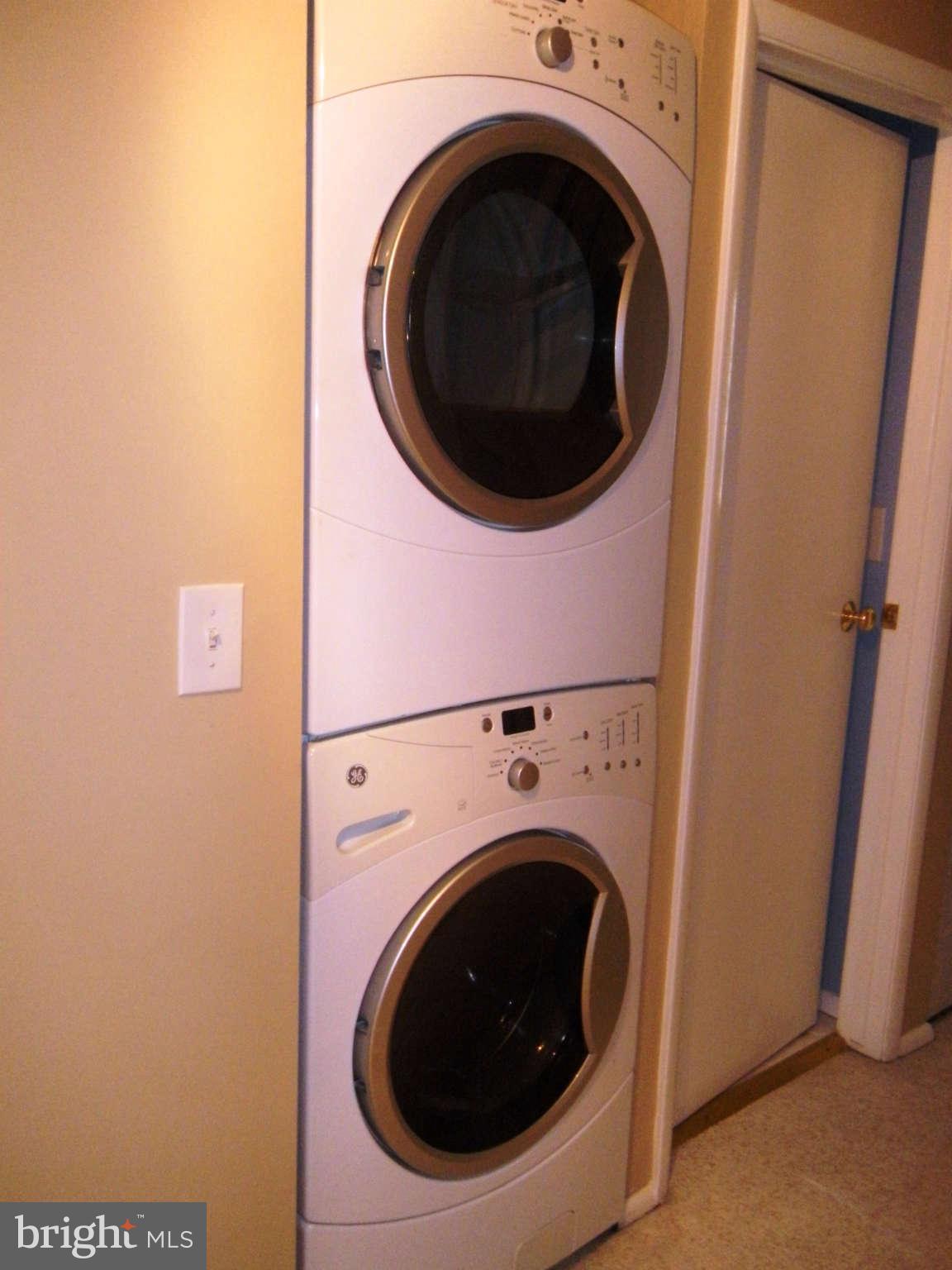 12550 Cross Ridge Way Germantown, MD 20874 - Photo 14 of 27 Bedroom level Laundry