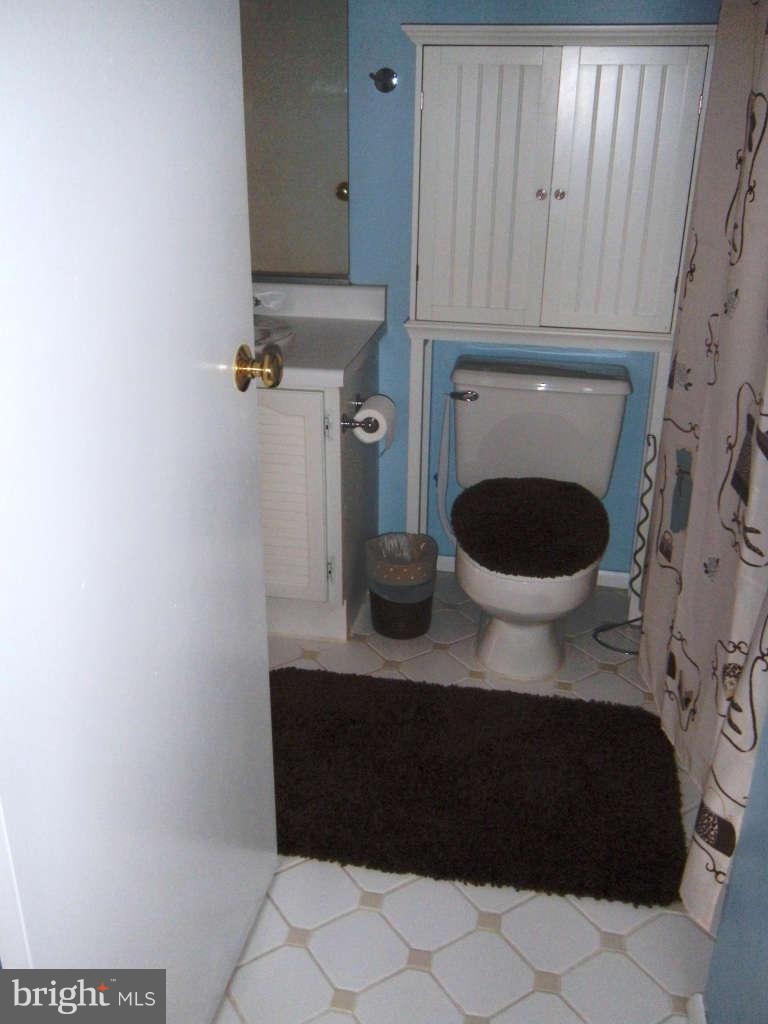 12550 Cross Ridge Way Germantown, MD 20874 - Photo 20 of 27 Bath