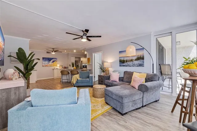 $4,000 | 5396 Gulf Boulevard, Unit 209, St. Pete Beach, FL 33706