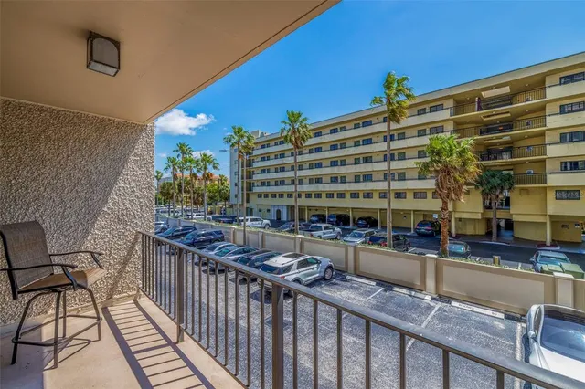 $4,000 | 5396 Gulf Boulevard, Unit 209, St. Pete Beach, FL 33706