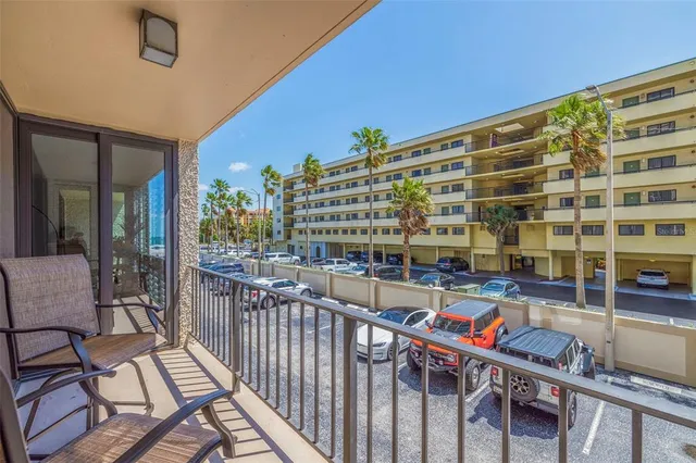 $4,000 | 5396 Gulf Boulevard, Unit 209, St. Pete Beach, FL 33706