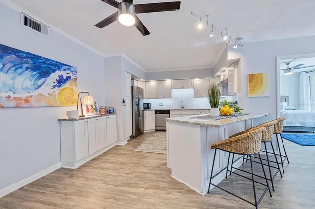 $4,000 | 5396 Gulf Boulevard, Unit 209, St. Pete Beach, FL 33706