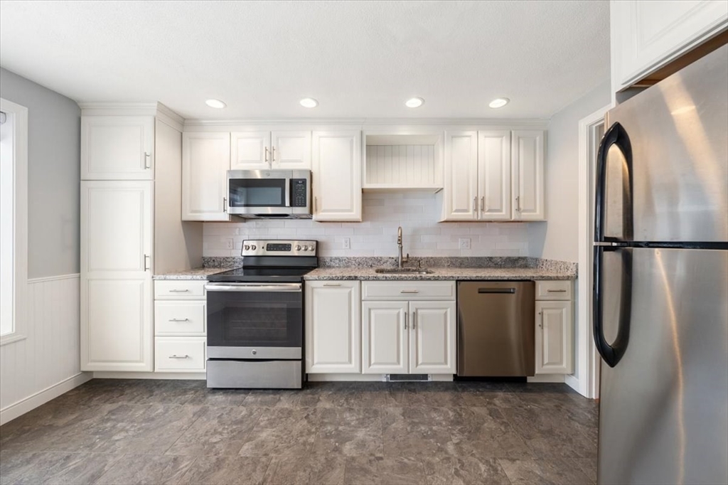 34 Spoon Way, Unit 34 North Reading, MA 01864 - Photo 5 of 42