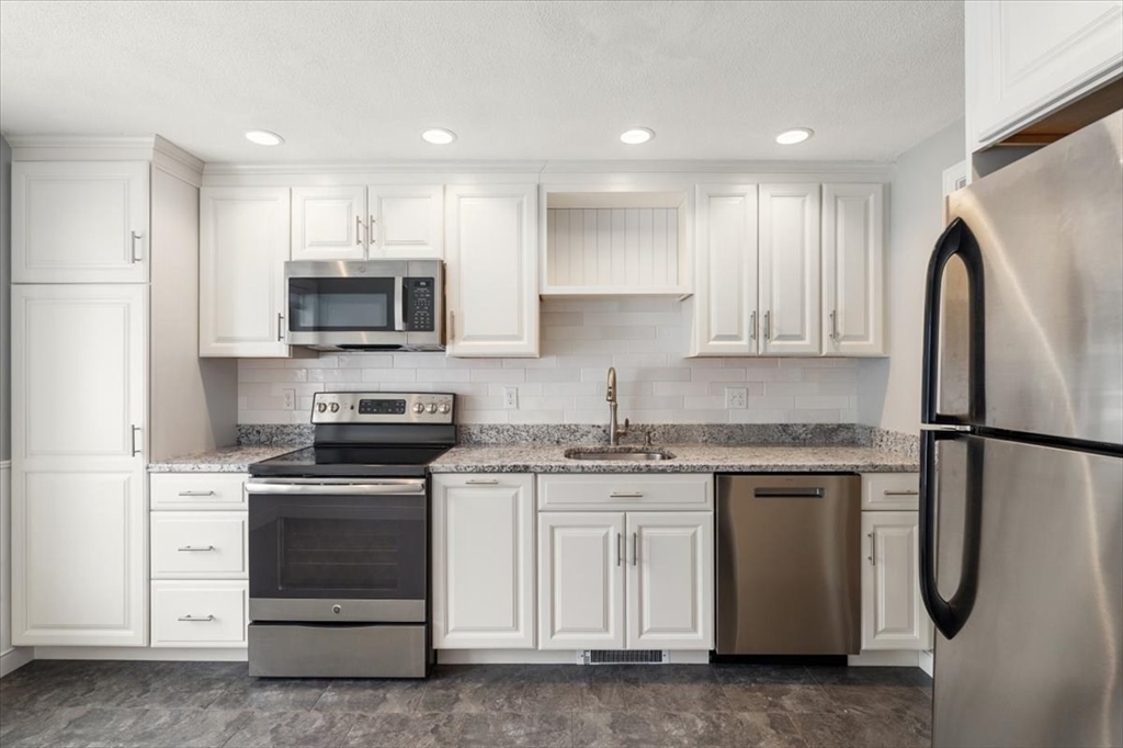 34 Spoon Way, Unit 34 North Reading, MA 01864 - Photo 6 of 42