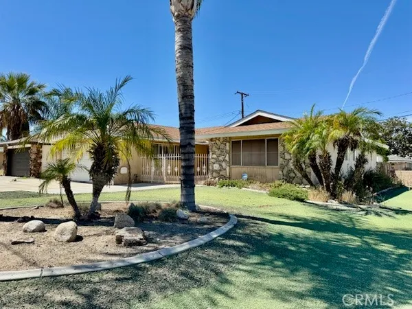 $399,000 | 405 South Gilbert Street, Hemet, CA 92543