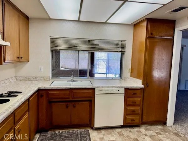 $399,000 | 405 South Gilbert Street, Hemet, CA 92543
