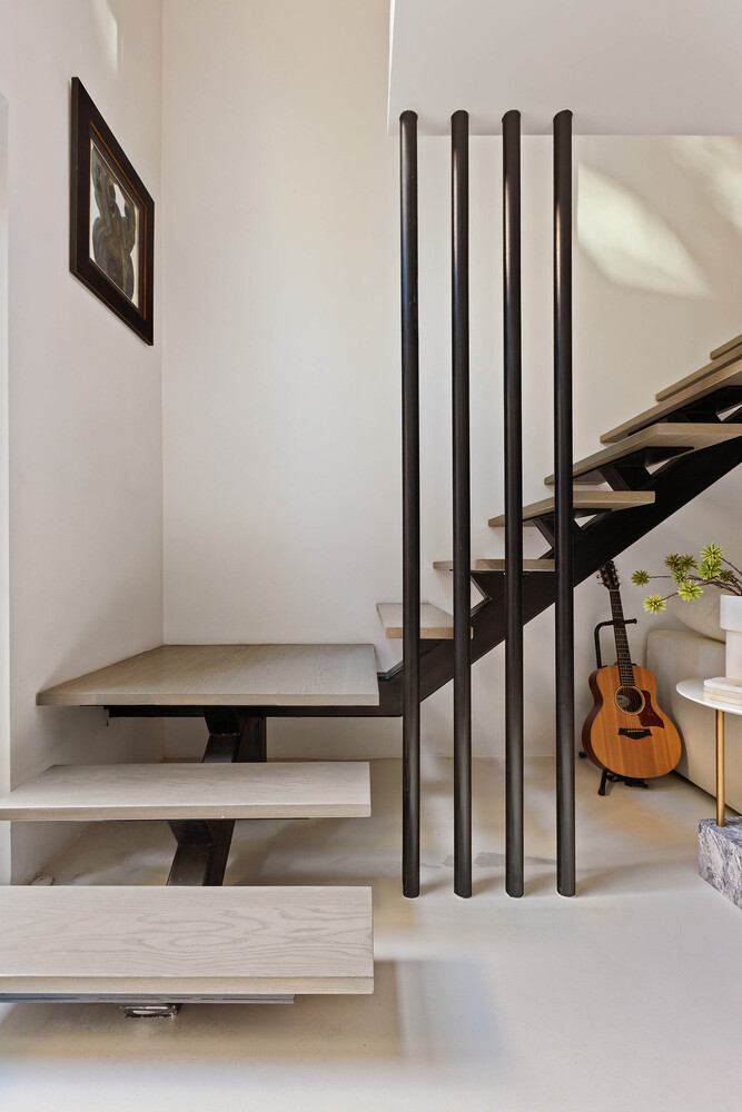 451 West 22nd Street, Unit DUPLEX Manhattan, NY 10011 - Photo 7 of 11 Gallery Image 7