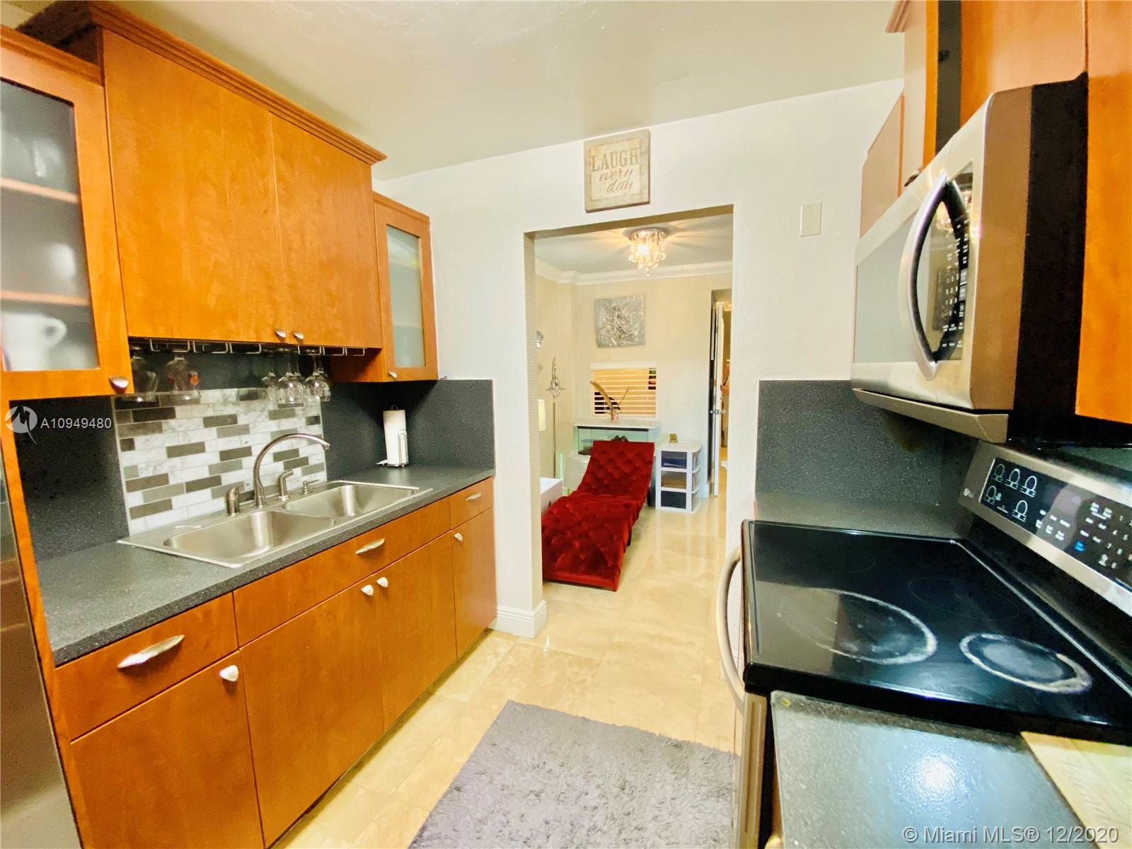 1030 9th Street, Unit 304 Miami Beach, FL 33139 - Photo 12 of 17