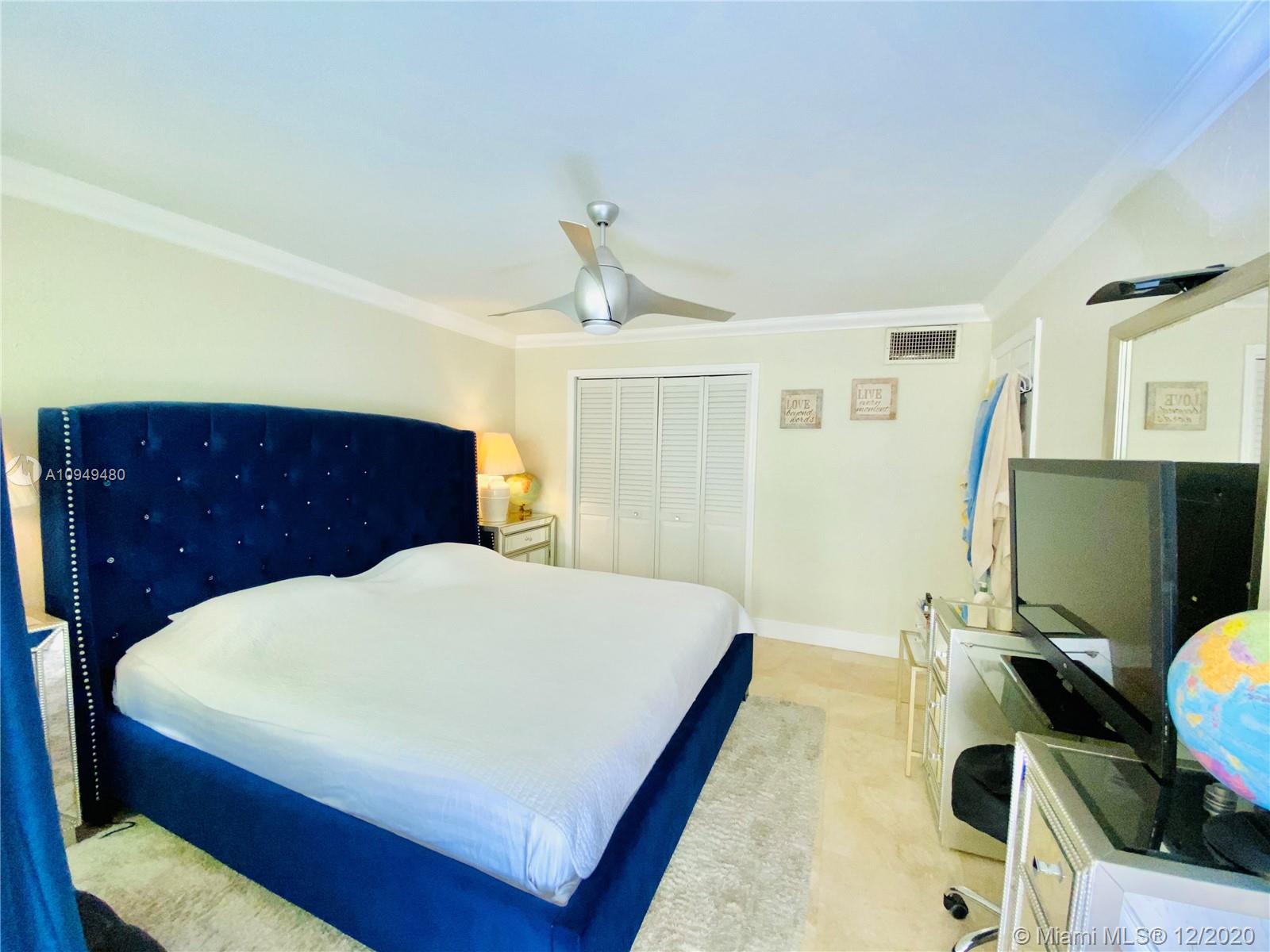 1030 9th Street, Unit 304 Miami Beach, FL 33139 - Photo 8 of 17