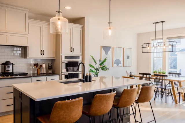 $799,000 | 4297 Arbor Bay, St. Paul, MN 55129