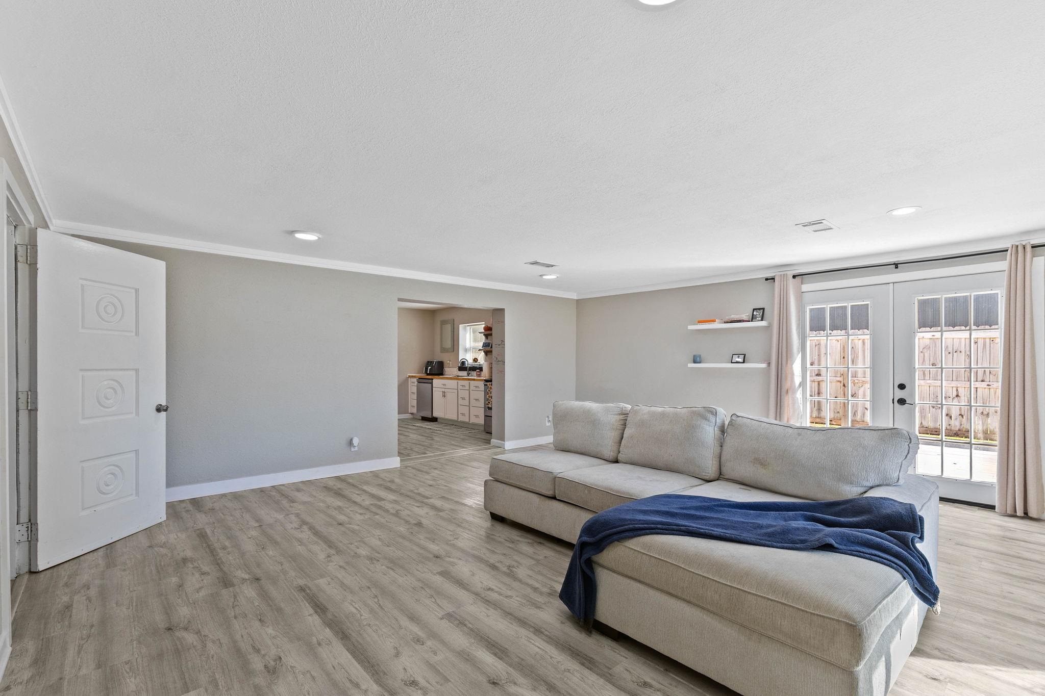 16796 Thompson Road Loxley, AL 36551 - Photo 23 of 93 Living Room