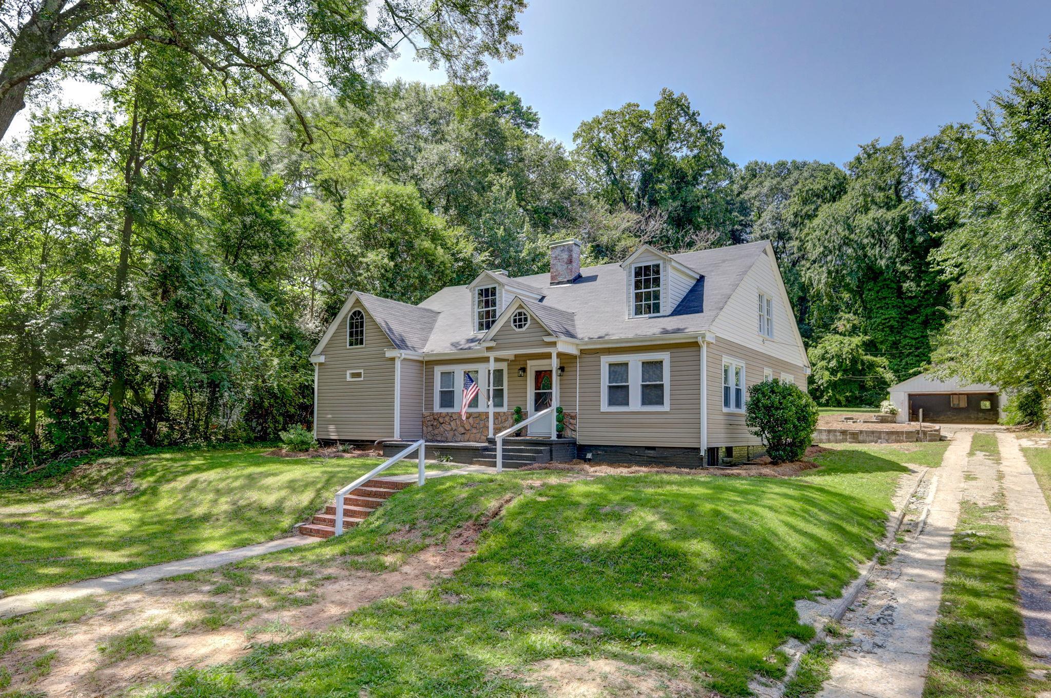 208 Brookside Road Spartanburg, SC 29301 - Photo 2 of 24 Gallery Image 2