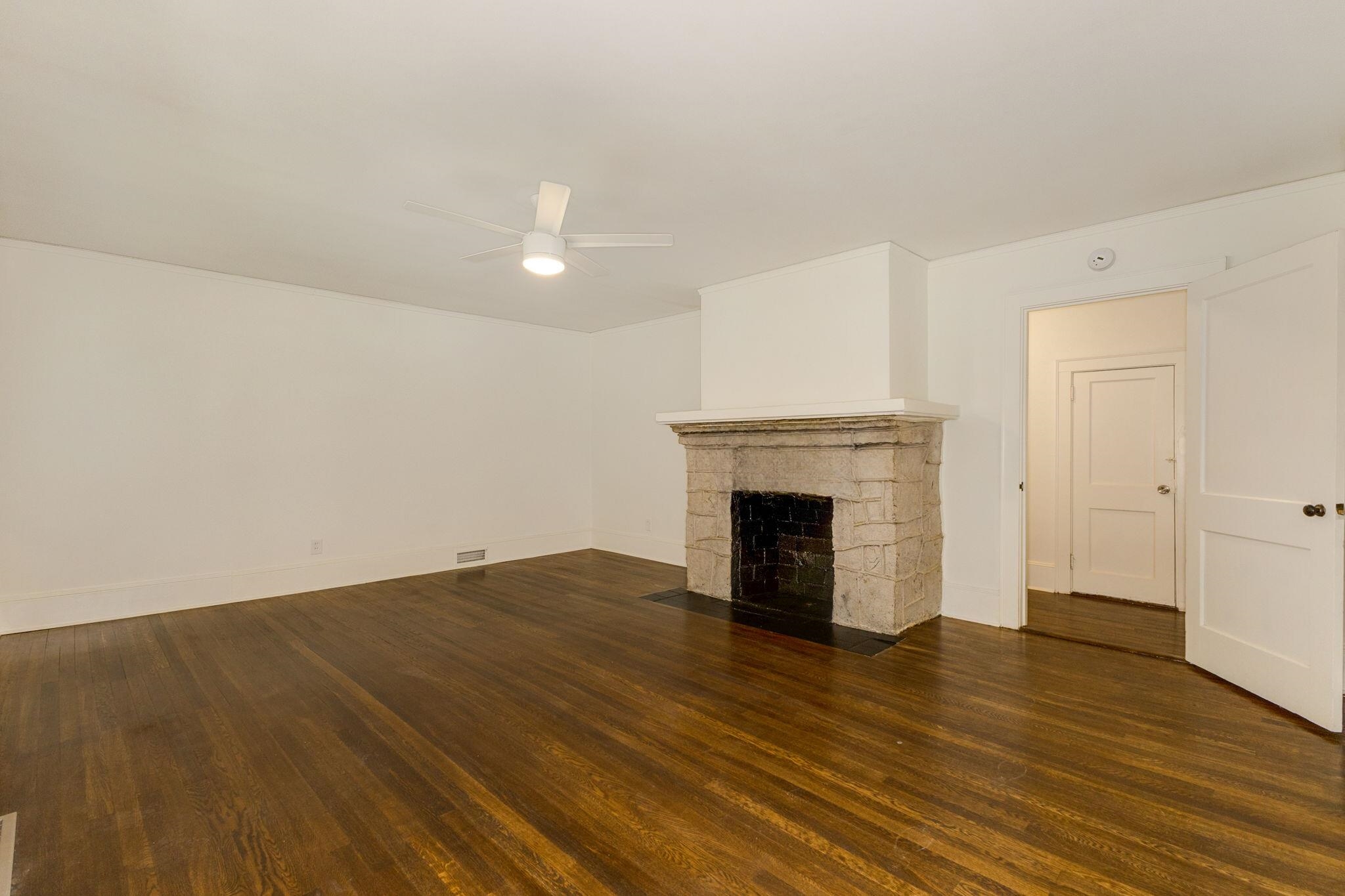 208 Brookside Road Spartanburg, SC 29301 - Photo 3 of 24 Gallery Image 3