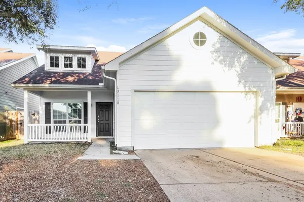 $1,970 | 10110 Berrybriar Lane, Tomball, TX 77375