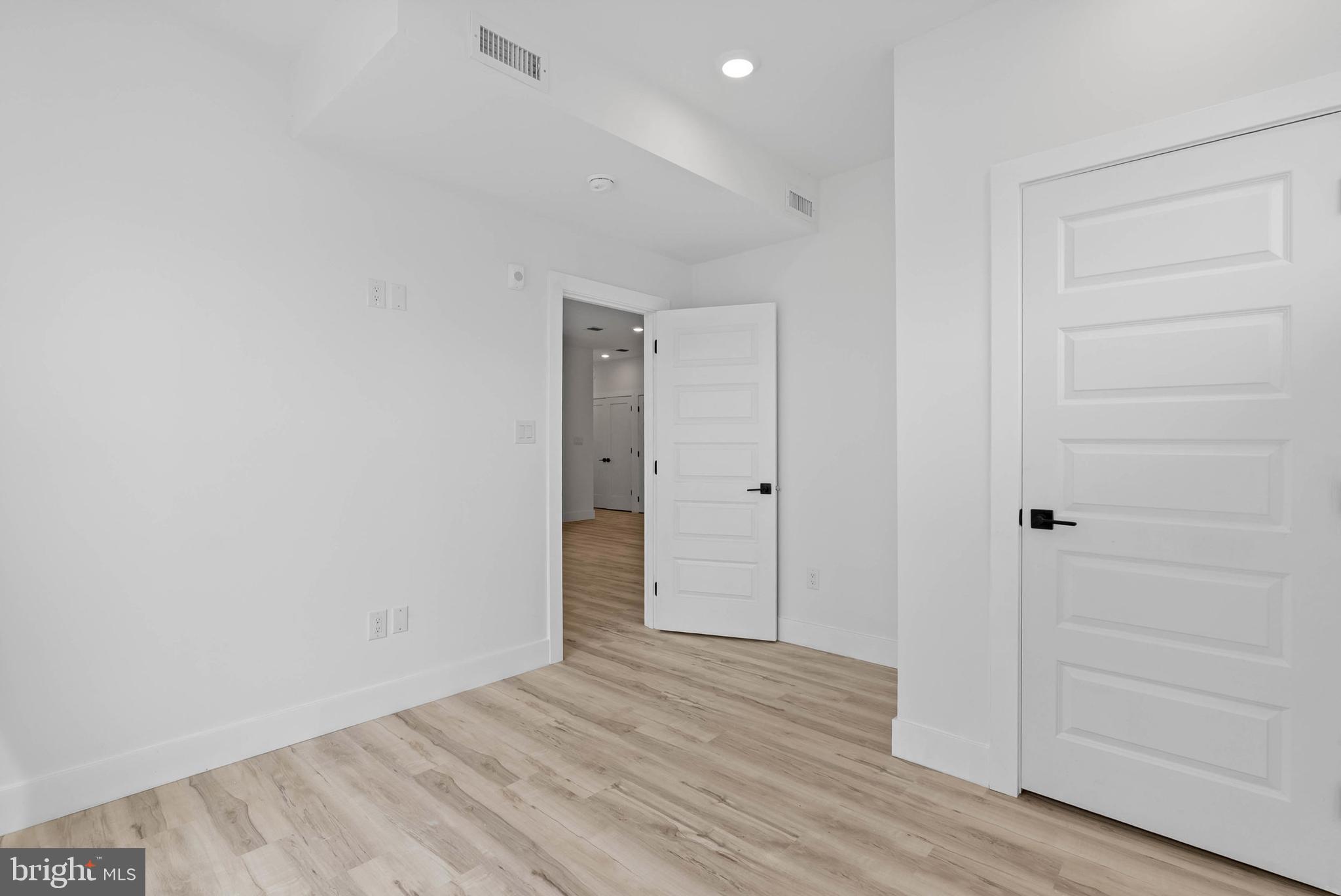 809 Diamond Street, Unit 401 Philadelphia, PA 19122 - Photo 6 of 15 a view of an empty room