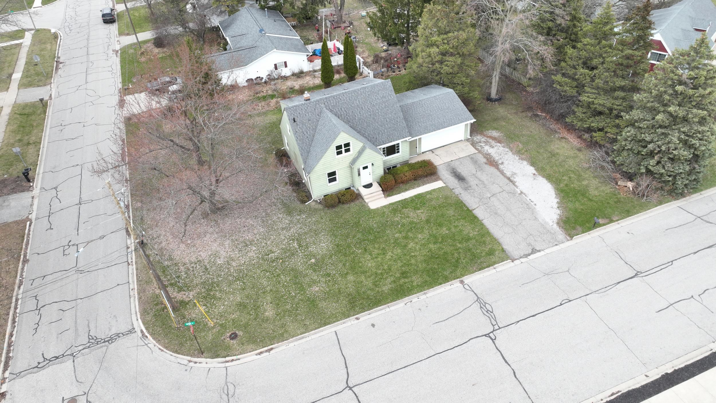 1524 Ridge Road Mount Pleasant, MI 48858 - Photo 10 of 58 Gallery Image 10