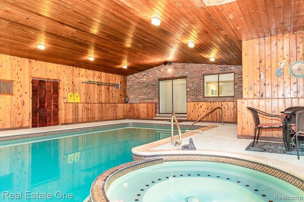 1722 Crooks Road Rochester Hills, MI 48309 - Photo 7 of 53