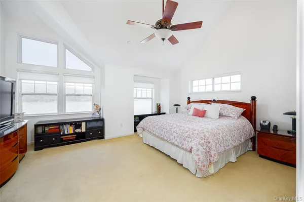 $849,500 | 114 Hudson Pointe Drive, Poughkeepsie, NY 12601