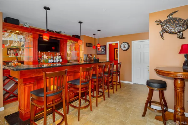 $849,500 | 114 Hudson Pointe Drive, Poughkeepsie, NY 12601