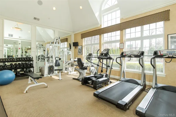 $849,500 | 114 Hudson Pointe Drive, Poughkeepsie, NY 12601