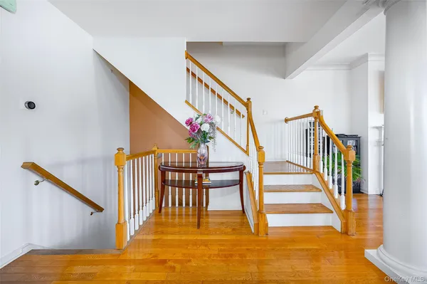 $849,500 | 114 Hudson Pointe Drive, Poughkeepsie, NY 12601