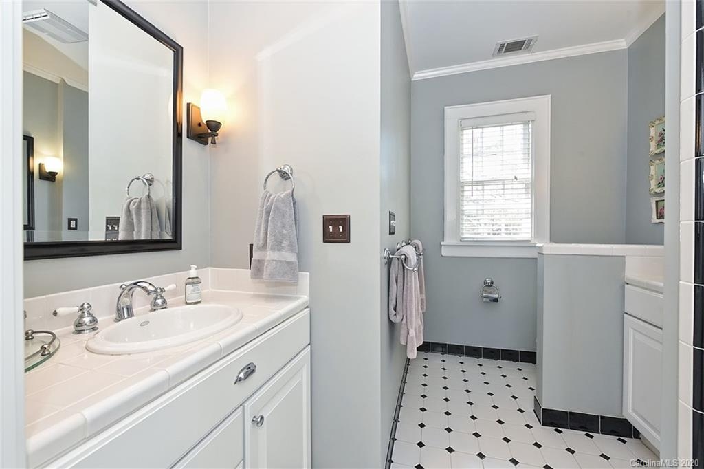 2138 Sharon Road Charlotte, NC 28207 - Photo 30 of 46 Gallery Image 30