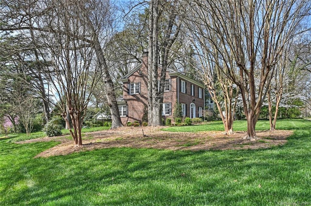2138 Sharon Road Charlotte, NC 28207 - Photo 4 of 46 Gallery Image 4