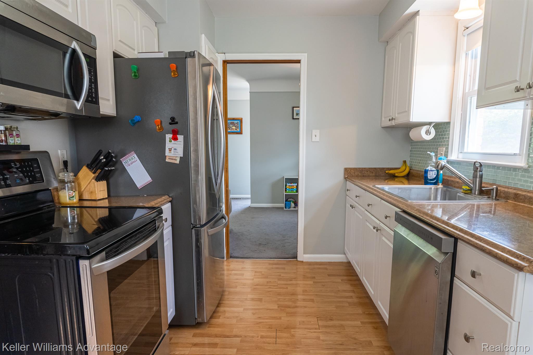 31525 Kelly Road Fraser, MI 48026 - Photo 4 of 29 Gallery Image 4