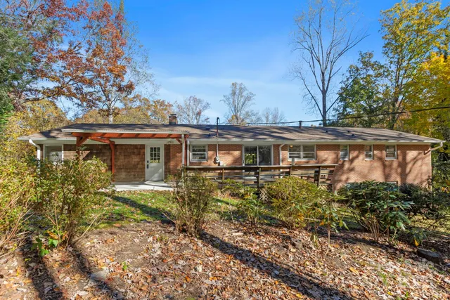 $475,000 | 109 Rusty Lane, Hendersonville, NC 28791