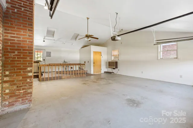 $475,000 | 109 Rusty Lane, Hendersonville, NC 28791