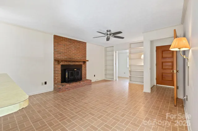 $475,000 | 109 Rusty Lane, Hendersonville, NC 28791