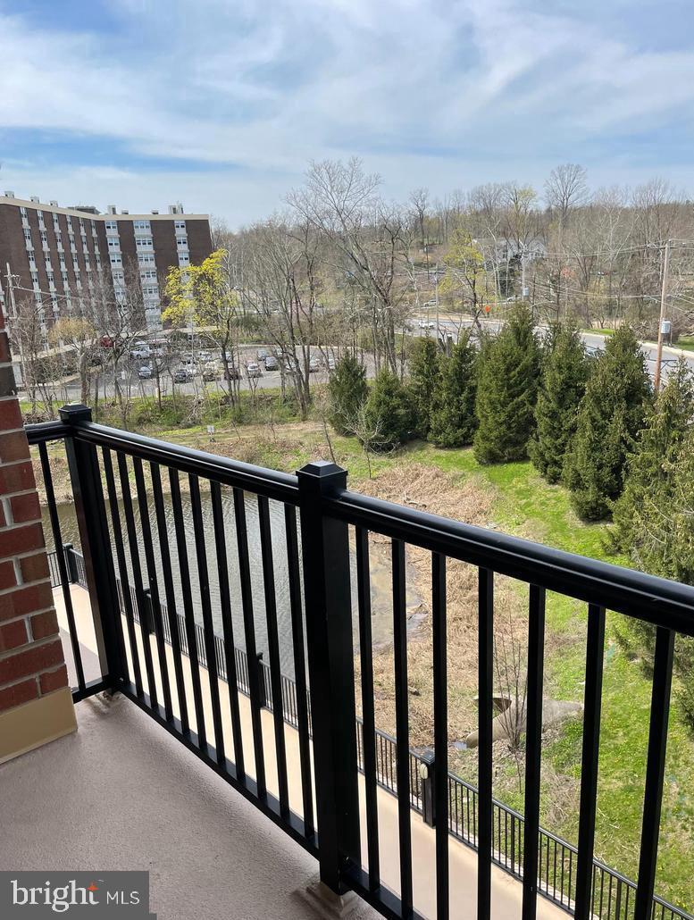 460 Carson Terrace Huntingdon Valley, PA 19006 - Photo 27 of 36 Balcony
