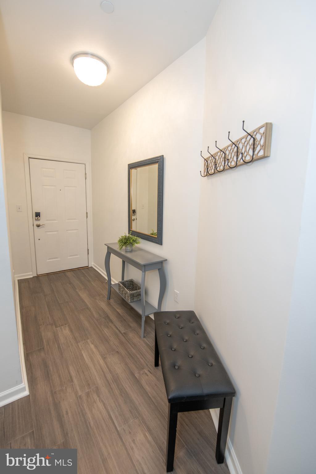 460 Carson Terrace Huntingdon Valley, PA 19006 - Photo 3 of 36 Foyer