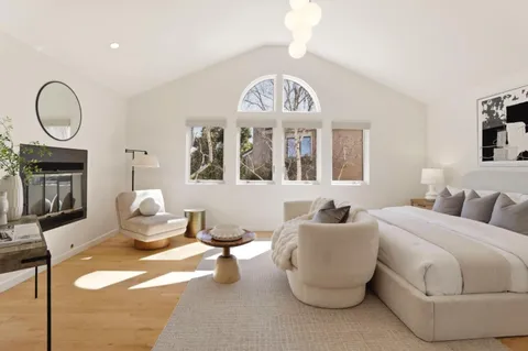 $1,798,000 | 10 Mayflower Lane, San Carlos, CA 94070