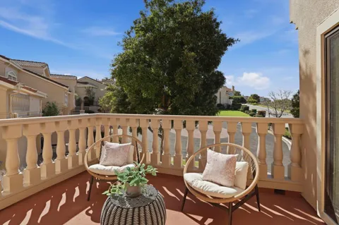 $1,798,000 | 10 Mayflower Lane, San Carlos, CA 94070