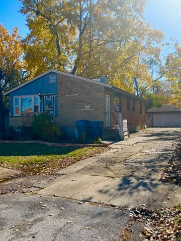 $147,000 | 106 West 157th Street, Harvey, IL 60426
