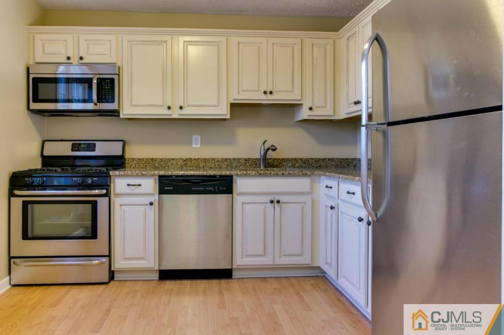 60-f32 County Road Cliffwood, NJ 07721 - Photo 8 of 20 Gallery Image 8