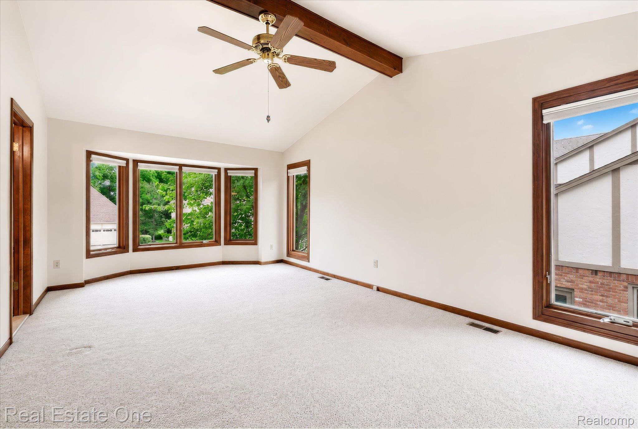 3393 Charlwood Drive Rochester, MI 48306 - Photo 28 of 60 28-032.jpg