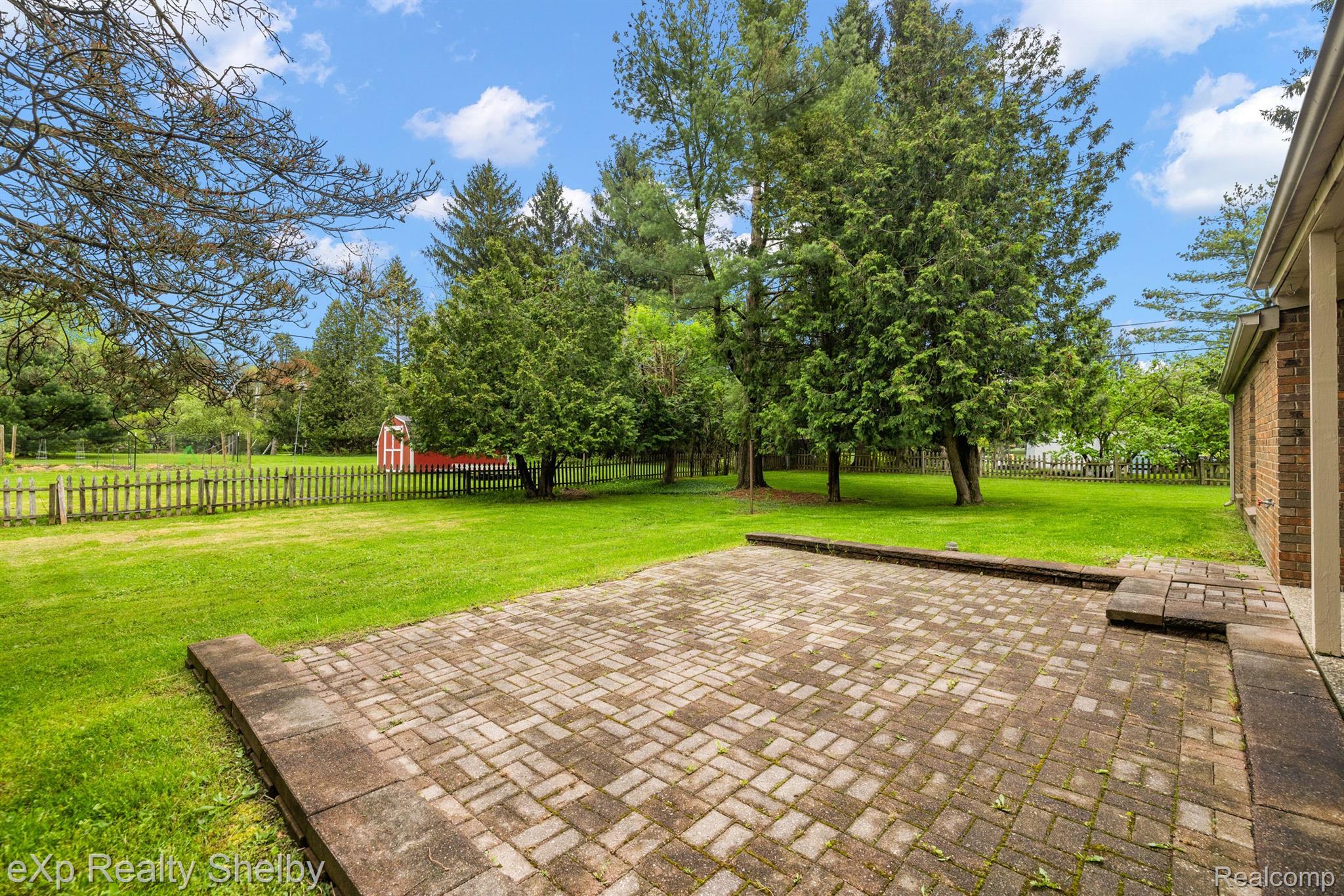 8446 Allen Road Clarkston, MI 48348 - Photo 35 of 38
