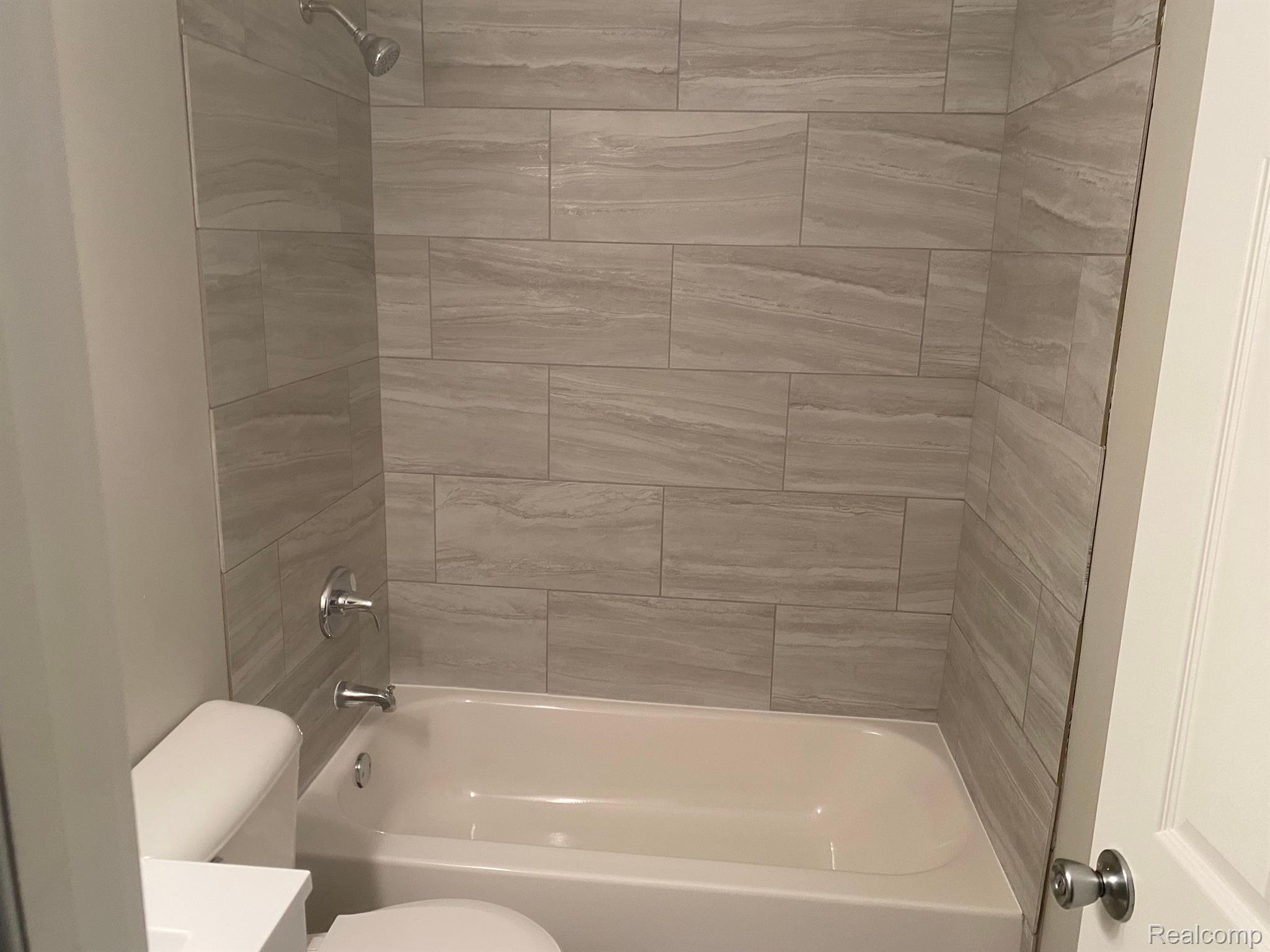 7760 Stow Road Fowlerville, MI 48836 - Photo 13 of 21 Gallery Image 13