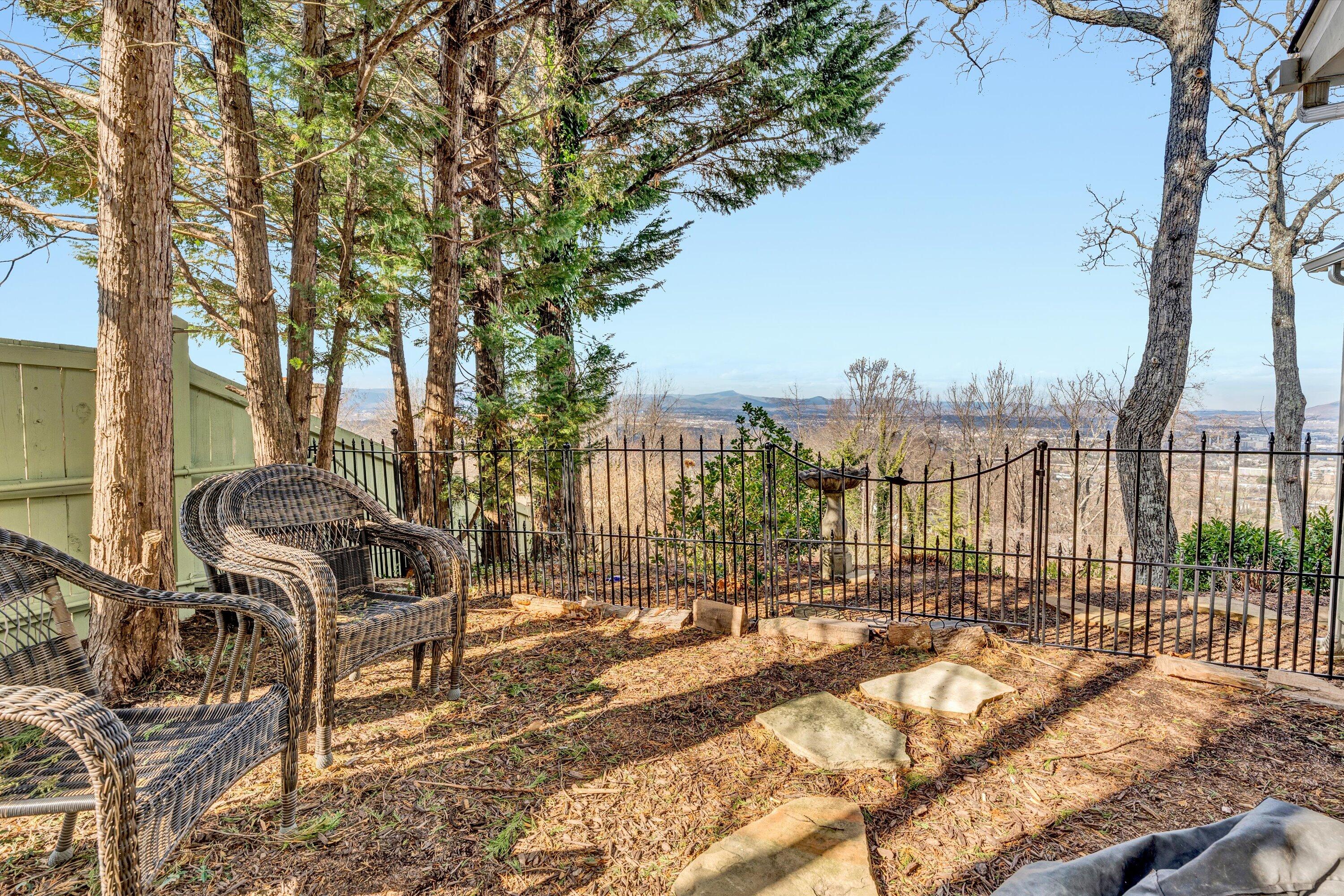 3028 Lockridge Road Southwest Roanoke, VA 24014 - Photo 44 of 51 a view of a city with sitting area